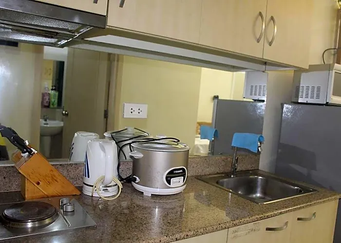 Chateau Elysee A6 Near Airport Wifi Kitchen Apartamento *